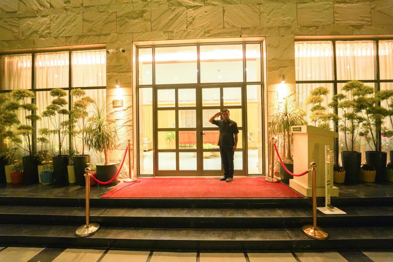 Pride Hotel 우다이푸르 외부 사진