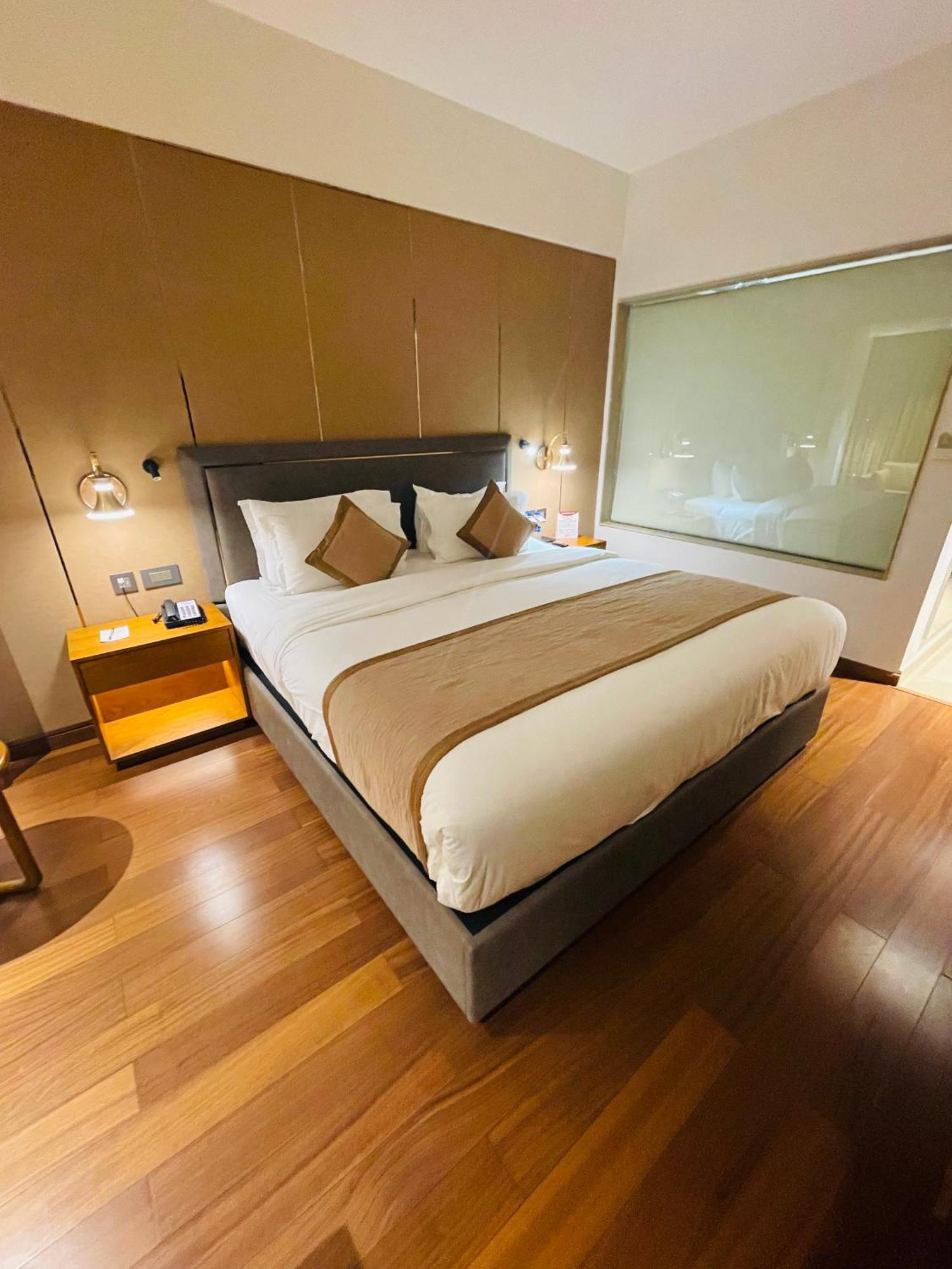 Pride Hotel 우다이푸르 외부 사진